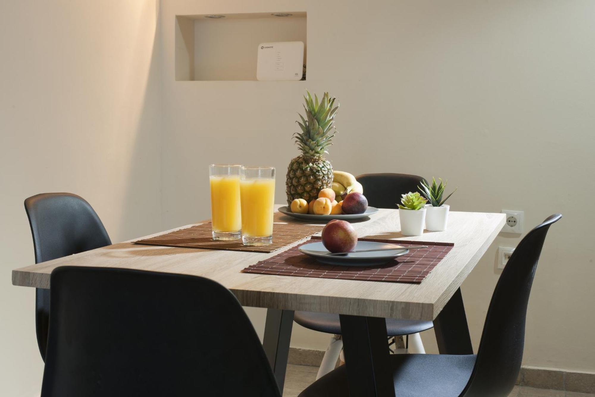 Comfortable Apartment At The Foot Of The Odeon Of Herodes Atticus Афины Экстерьер фото