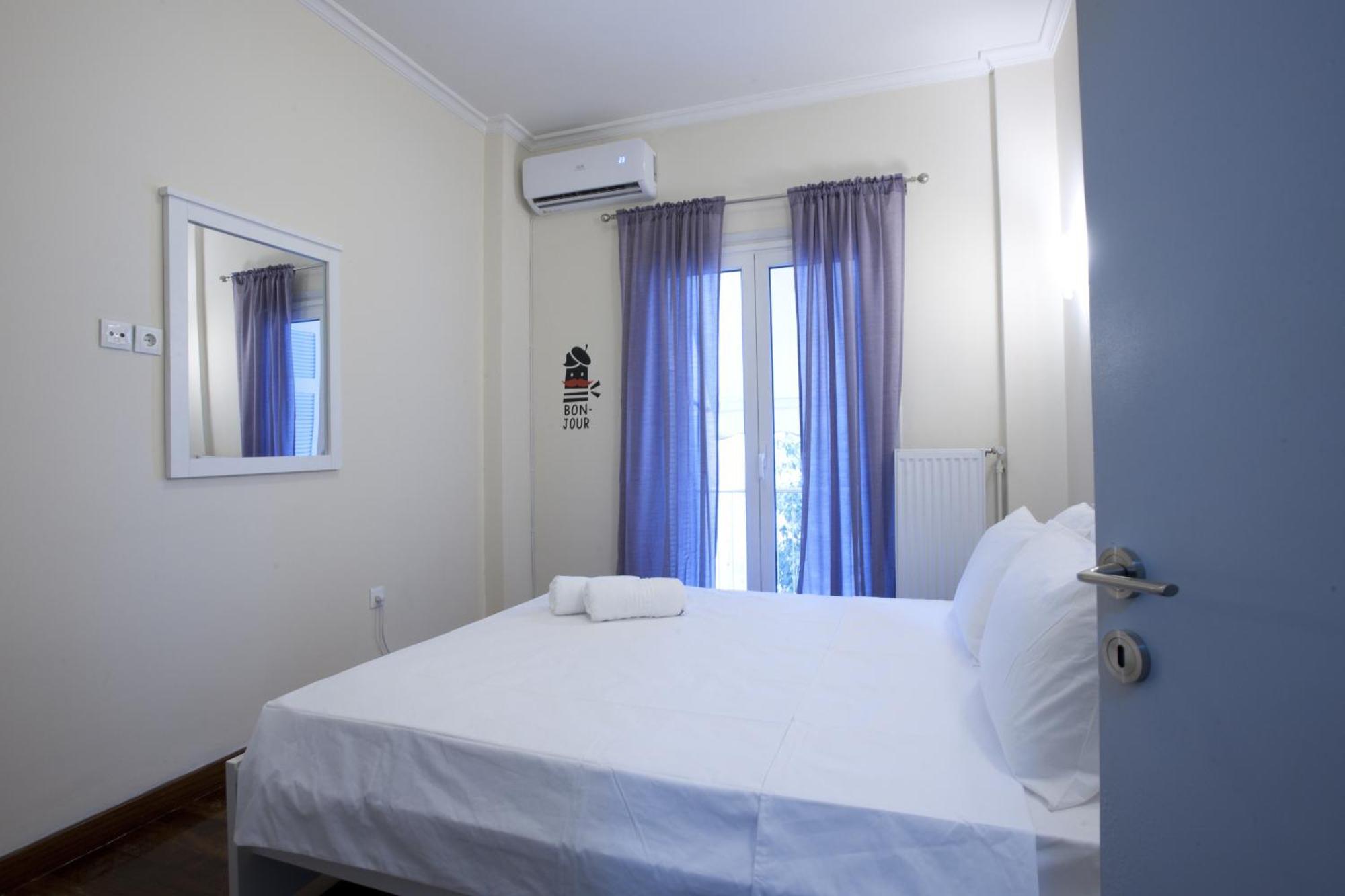 Comfortable Apartment At The Foot Of The Odeon Of Herodes Atticus Афины Экстерьер фото